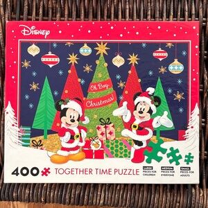 Disney Holiday Puzzle with Mickey and Minnie - Red, Green, Gold